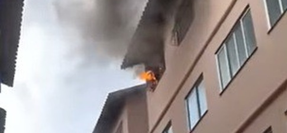 incendio-atinge-apartamento-em-predio-no-cabo-branco,-em-joao-pessoa