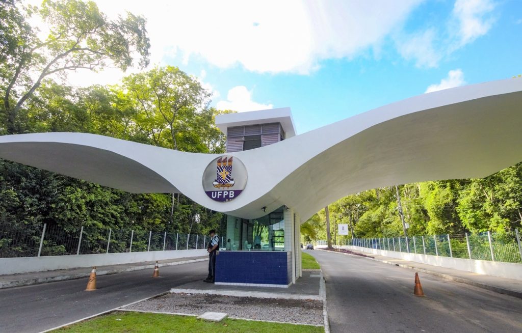 ufpb-abre-selecao-com-53-vagas-para-professor;-saiba-mais