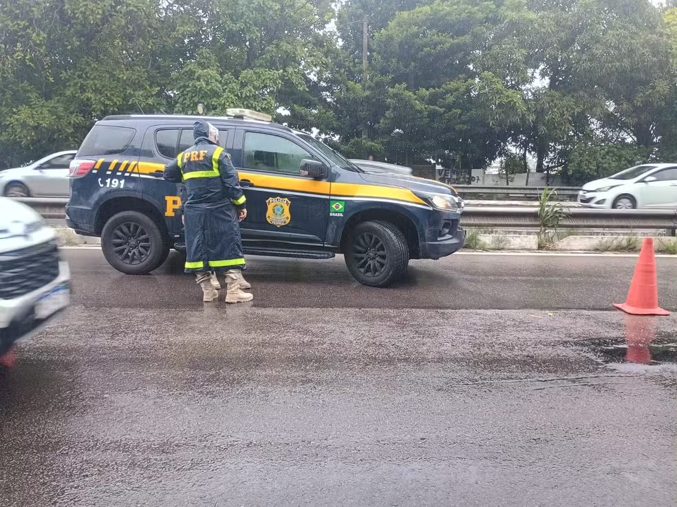 mulher-morre-apos-colisao-entre-moto-e-carro-na-br-230,-em-jp