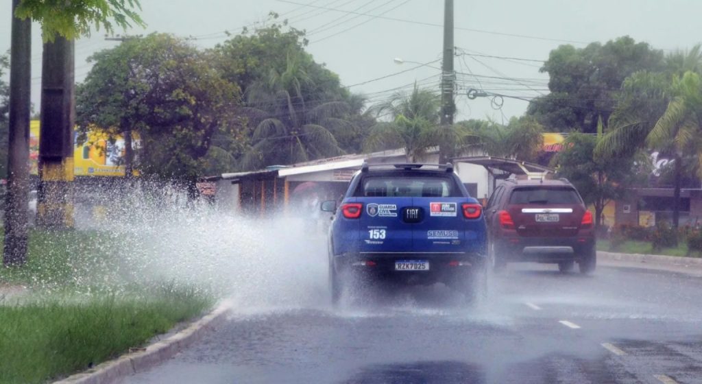 sob-alerta,-jp-registra-16%-a-mais-de-chuvas-do-que-media-historica-de-abril