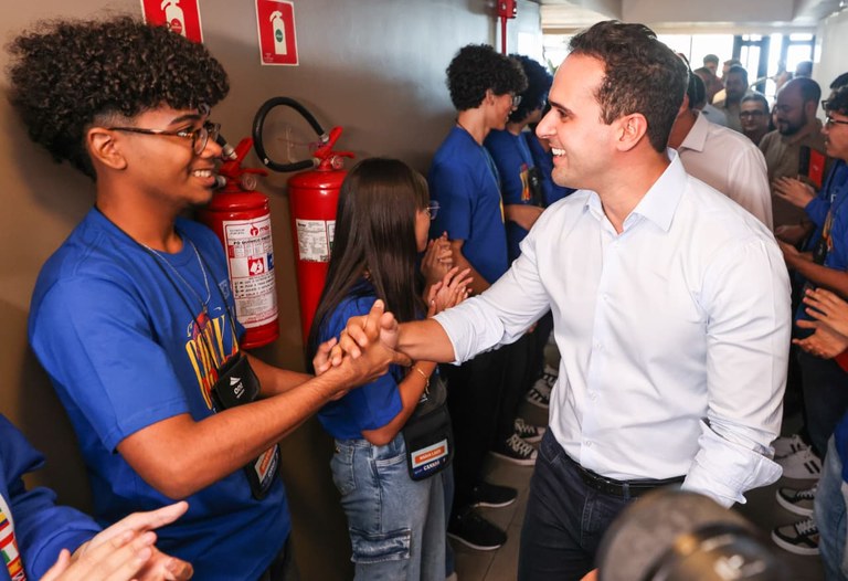 lucas-ribeiro-participa-de-pre-embarque-de-estudantes-para-intercambio-no-canada