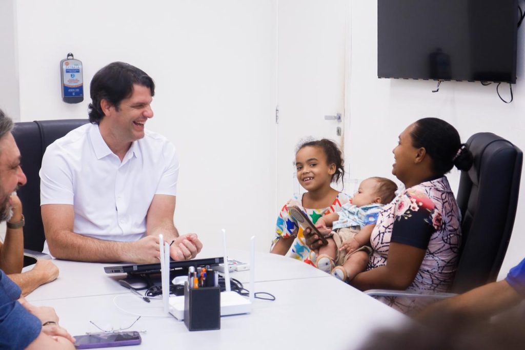 leo-bezerra-entrega-novas-moradias-e-amplia-programa-para-mais-de-260-familias