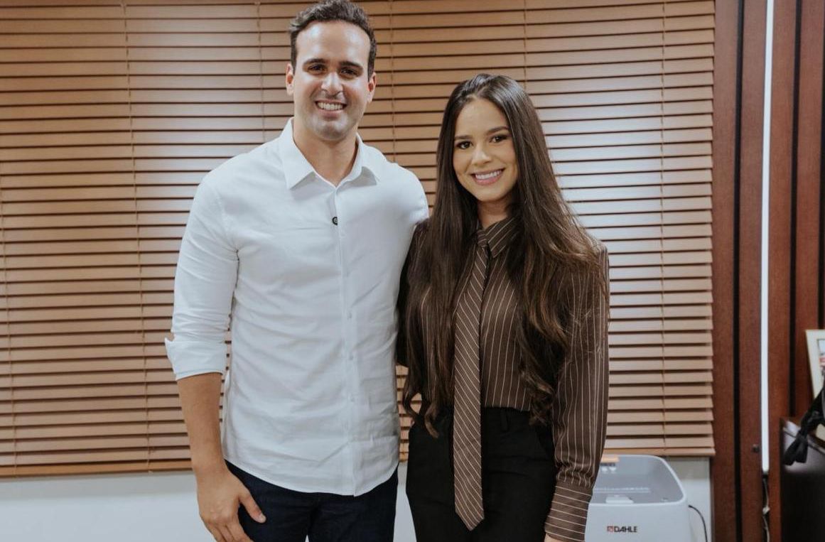 filiada-ao-mdb-de-cicero,-prefeita-de-santana-de-mangueira-anuncia-apoio-a-lucas-ribeiro