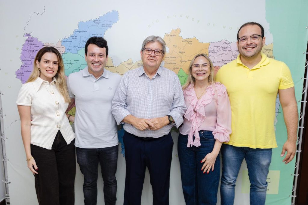 prefeito-e-ex-prefeitos-de-pianco-declaram-apoio-a-joao-para-o-senado