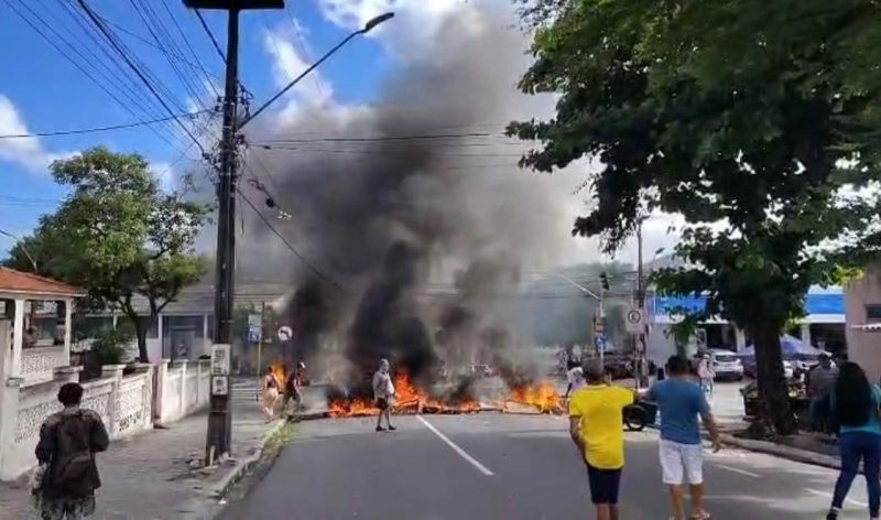 comerciantes-protestam-apos-ordem-de-desocupacao-no-entorno-do-mercado-central