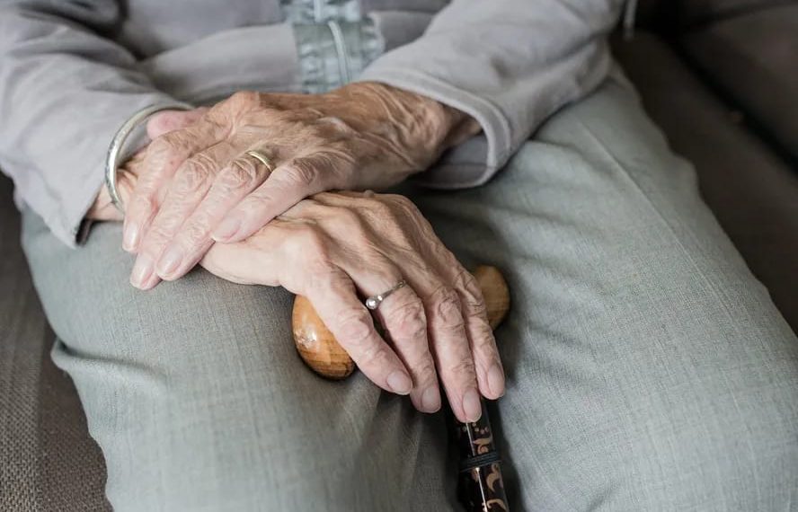 dia-das-maes:-como-lidar-com-a-sindrome-do-ninho-vazio-na-terceira-idade