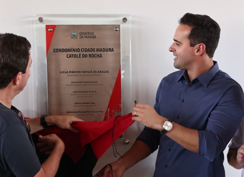 lucas-ribeiro-entrega-cidade-madura-de-catole-do-rocha-e-assina-ordem-de-servico-do-centro-poliesportivo-de-sao-bento