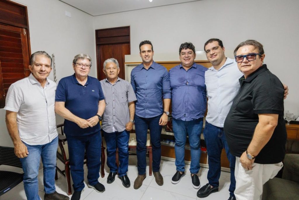 ex-prefeito-e-vice-prefeito-de-pombal-anunciam-apoio-a-lucas,-joao-e-nabor