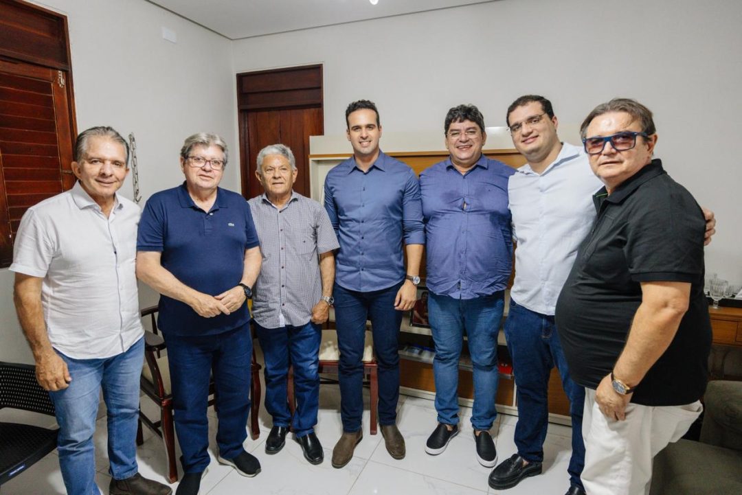 ex-prefeito-e-vice-prefeito-de-pombal-anunciam-apoio-a-lucas,-joao-e-nabor
