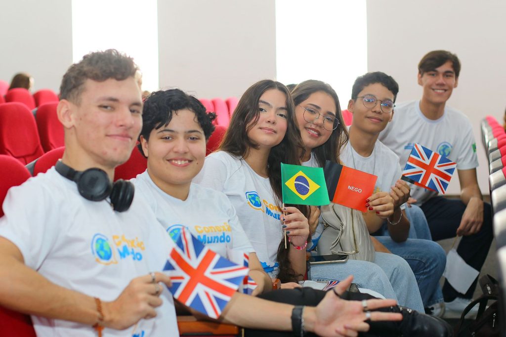 lucas-ribeiro-participa-de-pre-embarque-de-59-estudantes-da-rede-estadual-para-o-chile-nesta-sexta