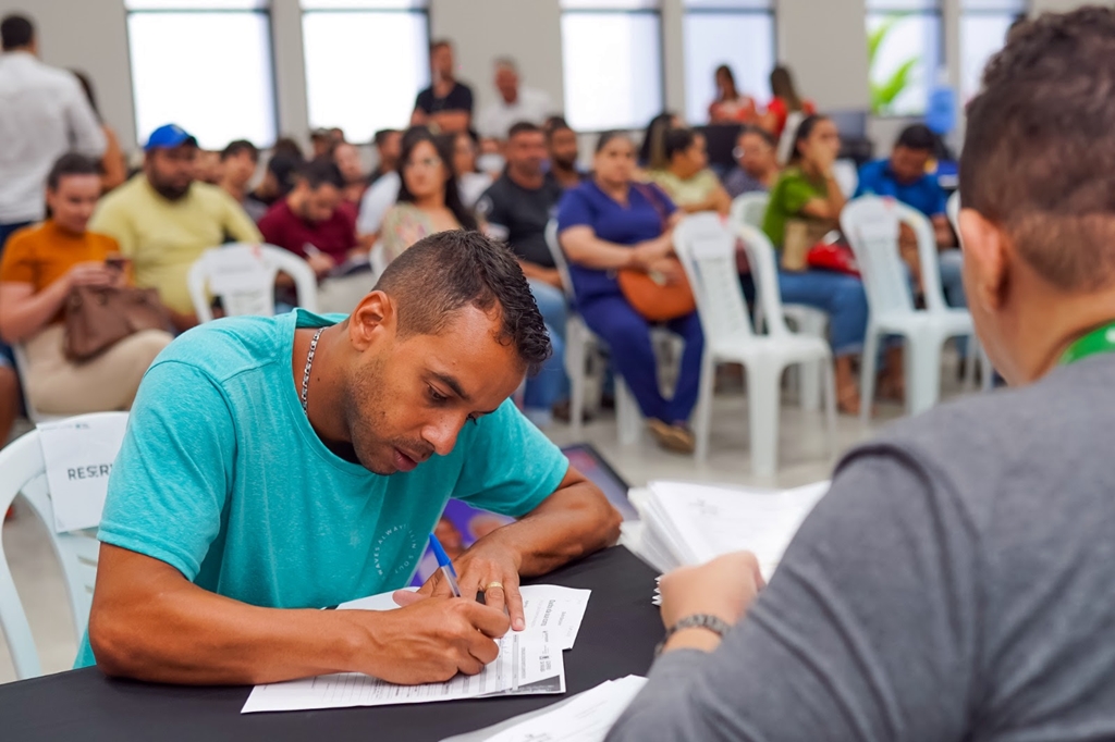 empreender-assina-contratos-para-barraqueiros-e-ambulantes-que-atuarao-no-sao-joao-de-cg