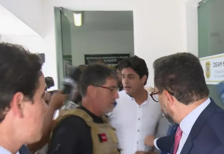 justica-concede-prisao-domiciliar-a-joao-lima,-preso-por-violencia-domestica