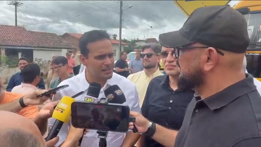 lucas-rebate-fake-news-da-oposicao-sobre-privatizacao-da-cagepa-e-revela-quando-pagara-antecipacao-do-13o