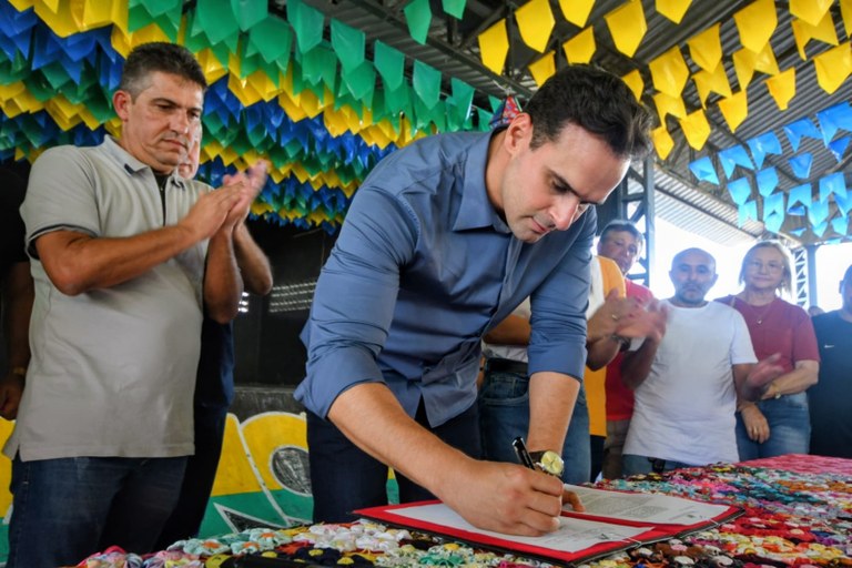 lucas-ribeiro-autoriza-obras-e-destina-r$-10-milhoes-para-areia-e-alagoa-nova