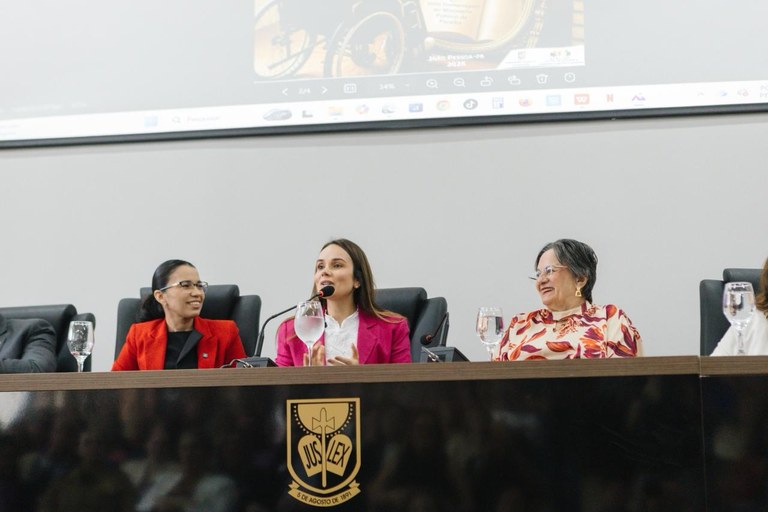 primeira-dama-destaca-acoes-do-governo-da-pb-durante-evento-com-maria-da-penha