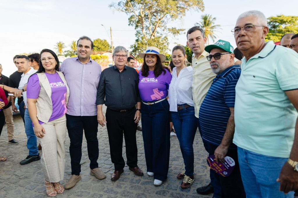 prefeita-de-pilar:-“estou-com-as-duas-maos-e-os-dois-pes-com-joao-azevedo-para-o-senado”