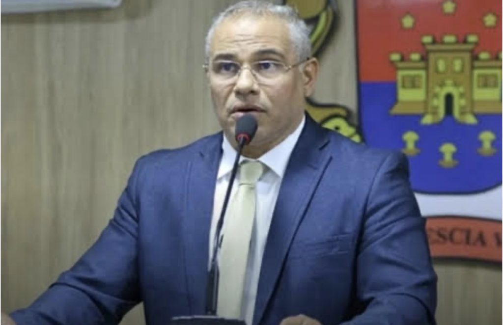 evilasio-aposta-em-faxina-administrativa-para-tentar-reconstruir-a-confianca-em-cabedelo