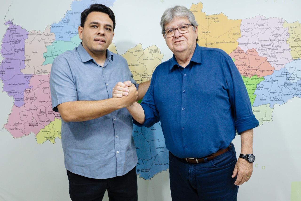 prefeito-de-amparo-atribui-desenvolvimento-do-municipio-a-acoes-de-joao-no-governo-e-ratifica-apoio-ao-senado