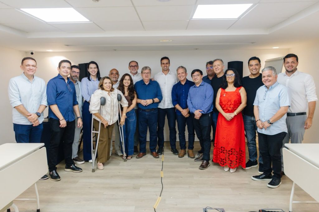 joao-azevedo-diz-que-conselho-com-14-partidos-reforca-unidade-da-base-governista