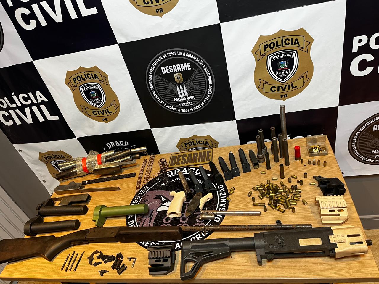 policia-localiza-imovel-usado-para-fabricacao-clandestina-de-armas-de-fogo-e-prende-suspeito,-na-pb