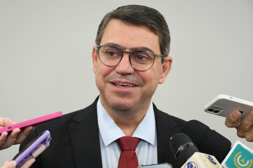 tre-pb-aprova-voto-de-aplausos-a-dinho-dowsley-pela-reforma-da-sede-da-cmjp