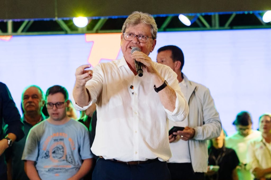 em-cg,-joao-azevedo-reforca-defesa-de-mais-recursos-para-a-paraiba-no-senado
