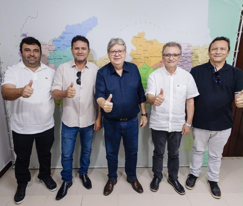 ex-prefeito-barao-e-vereadores-de-brejo-do-cruz-confirmam-apoio-a-joao-azevedo