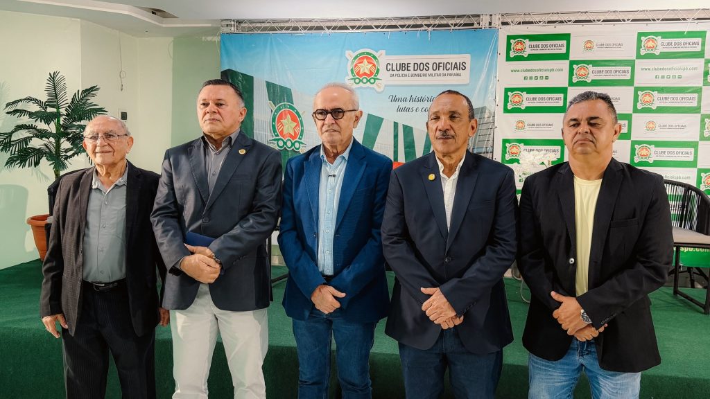 cicero-lucena-se-reune-com-representantes-de-policiais-e-bombeiros-militares