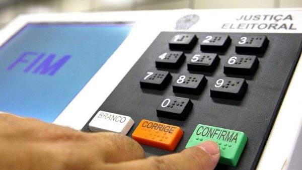 suplencias-ao-senado-comecam-a-ser-definidas-na-pb;-confira-como-estao-as-chapas