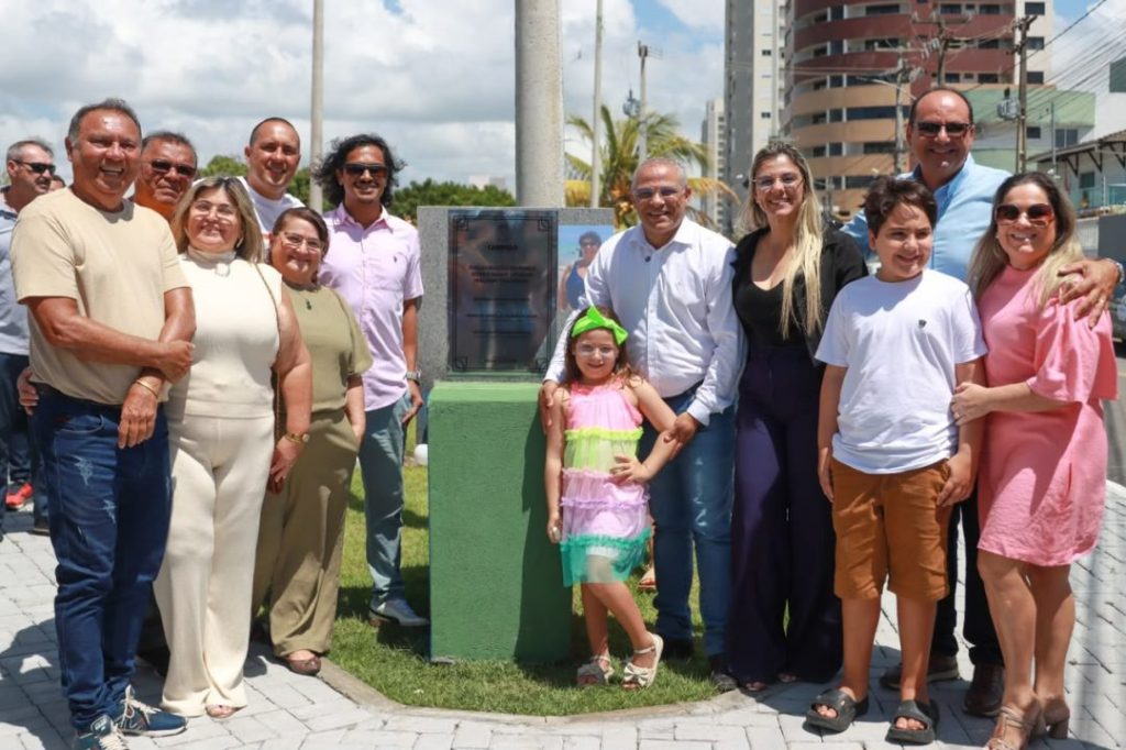evilasio-cavalcanti-entrega-praca-tia-sonea-e-amplia-opcoes-de-lazer-em-ponta-de-campina