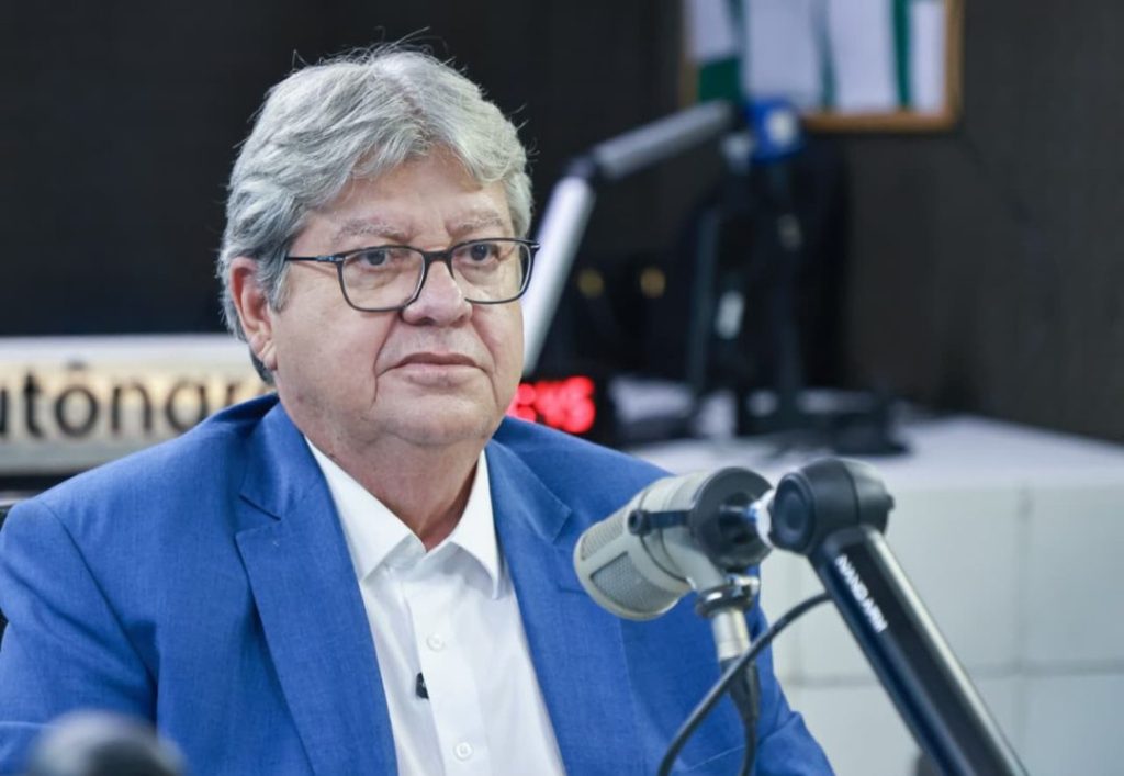joao-azevedo-soma-27%-e-lidera-disputa-ao-senado-federal,-aponta-quaest