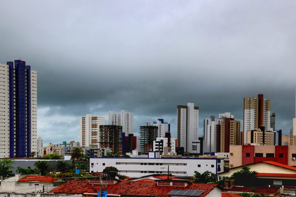 mppb-apura-possivel-irregularidade-na-altura-de-predio-em-construcao-em-intermares