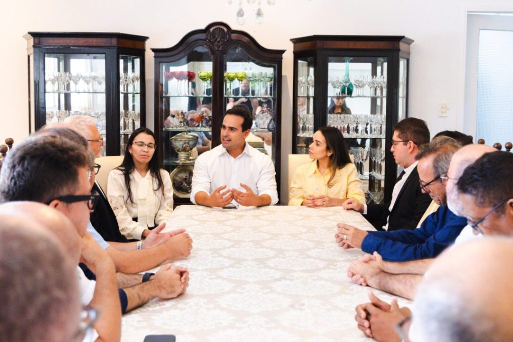 lucas-e-liderancas-da-igreja-catolica-alinham-acoes-de-assistencia-social