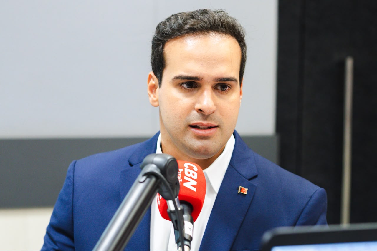lucas-reforca-compromisso-com-seguranca-durante-caminhada-no-jardim-cidade-universitaria