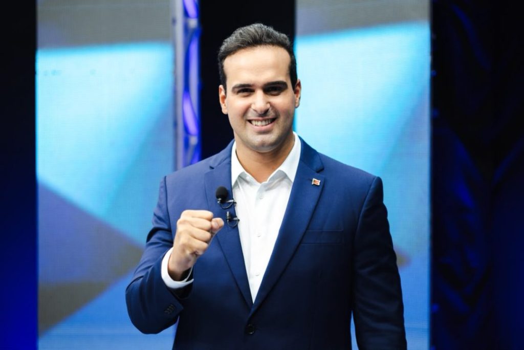 debate:-lucas-garante-ampliacao-de-servicos-especializados-de-saude-no-interior
