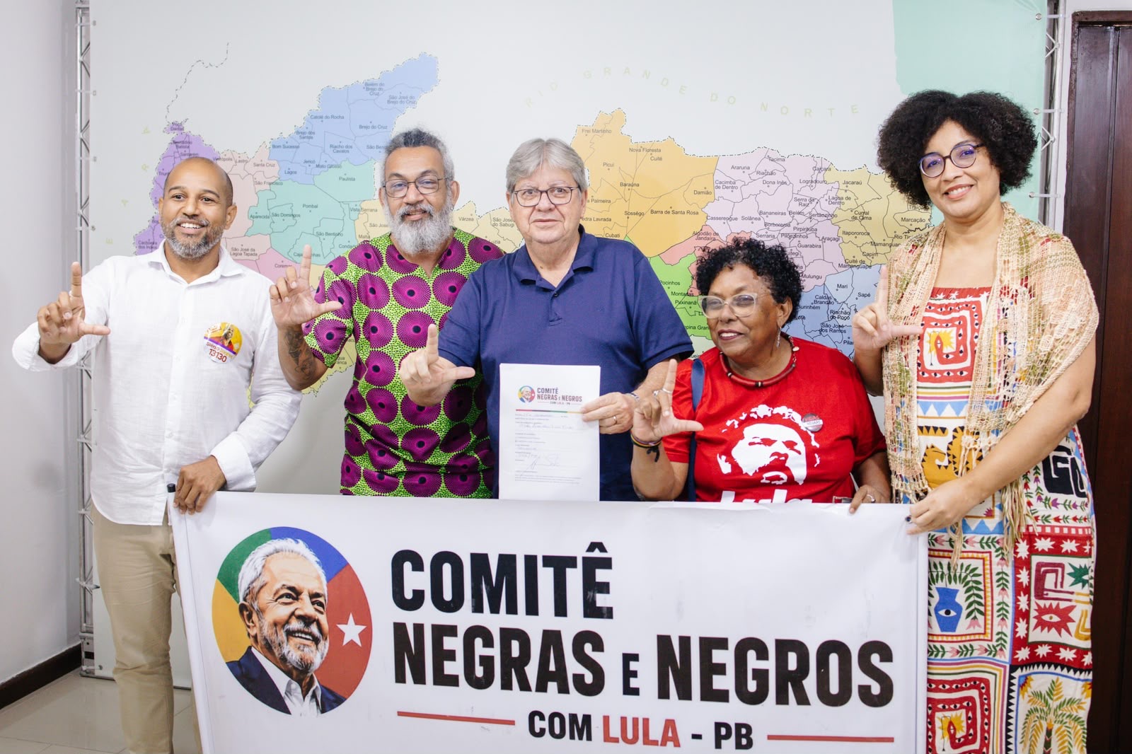 joao-assume-compromisso-com-pautas-da-populacao-negra-em-encontro-com-liderancas
