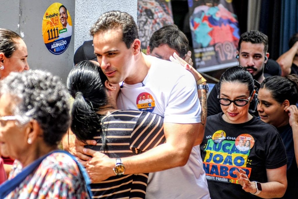lucas-percorre-comercio-de-jp-e-garante-mais-acoes-para-revitalizar-o-centro