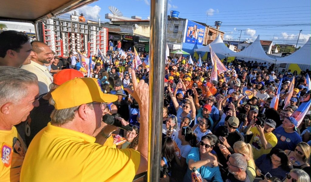 joao-retoma-caravana-por-riachao-e-diz-que-fara-ainda-mais-no-senado