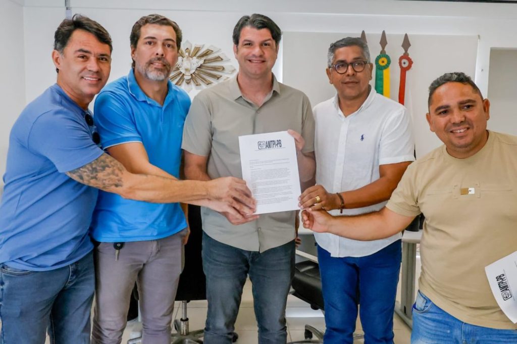 leo-bezerra-anuncia-medidas-de-apoio-para-motoristas-por-aplicativo