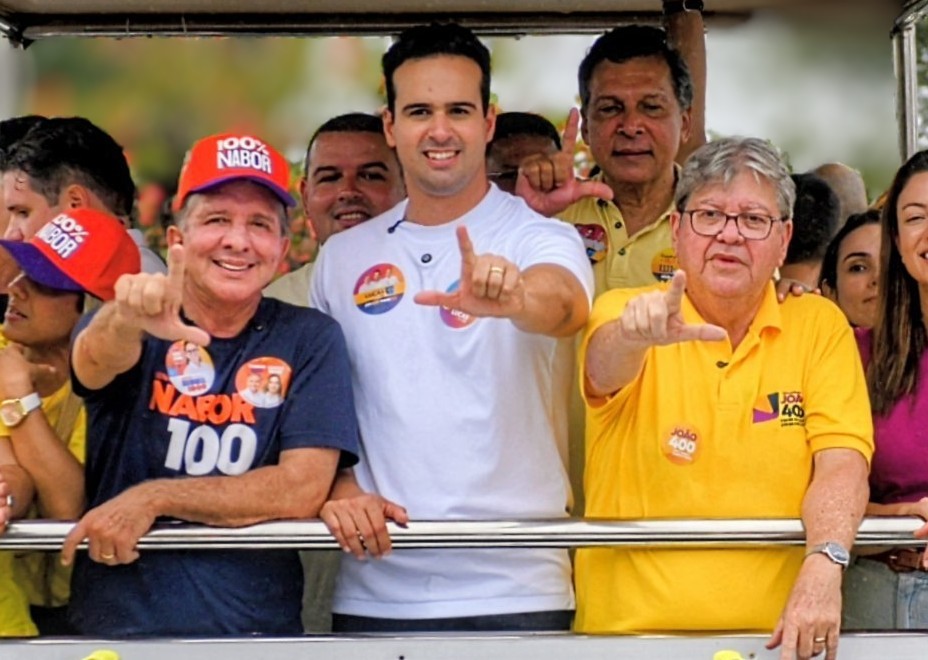 lucas,-joao-e-nabor-votam-juntos-em-campina,-joao-pessoa-e-patos